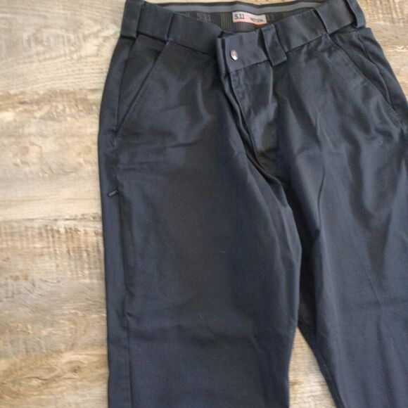 5.11 Tactical Navy Unisex Cargo Pants Unisex 29" Inseam 38"‎ Waist - Picture 3 of 6